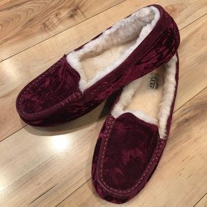 UGG Ansley Crushed Velvet Slippers size 10